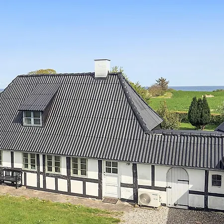 4 Person In Tranekær