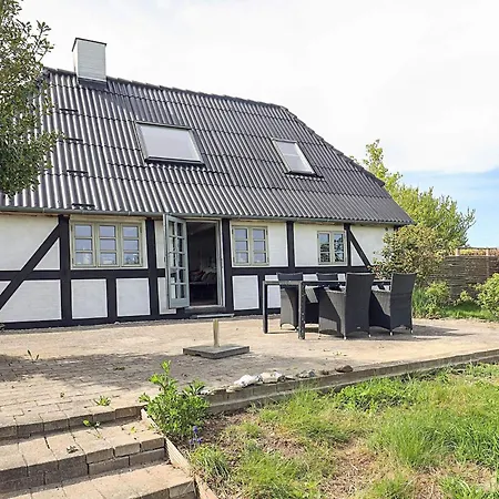 4 Person In Tranekær